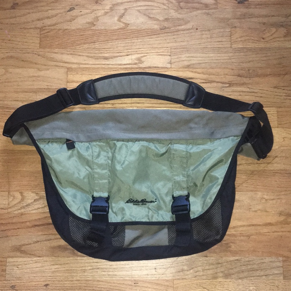 Eddie Bauer Green and Black Men's Bag